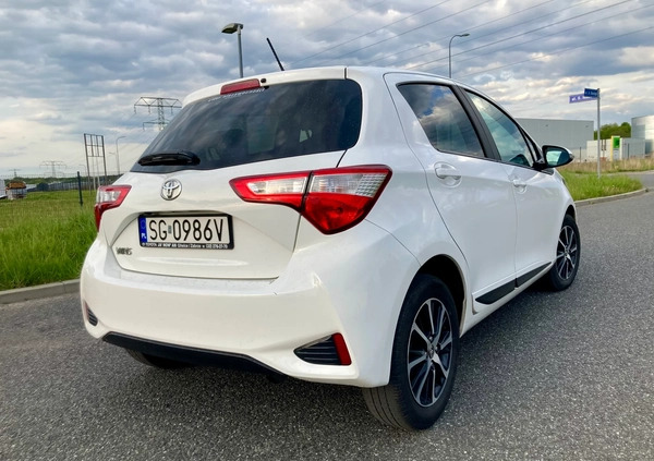 Toyota Yaris cena 56000 przebieg: 66816, rok produkcji 2018 z Zabrze małe 154